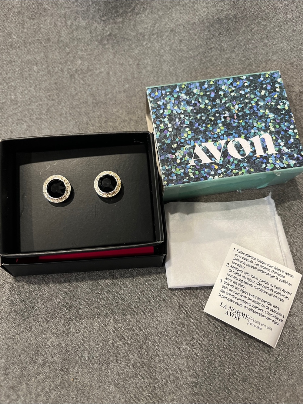 🌻3/$15 Avon Look of Luxe Stud Earrings